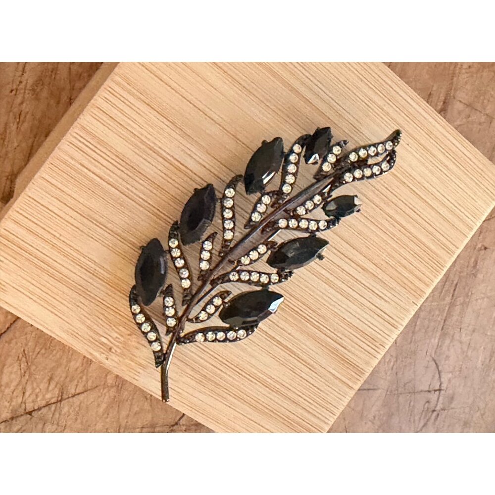 Vintage Leaf Brooch Blackl Rhinestone Statement Pin brooch